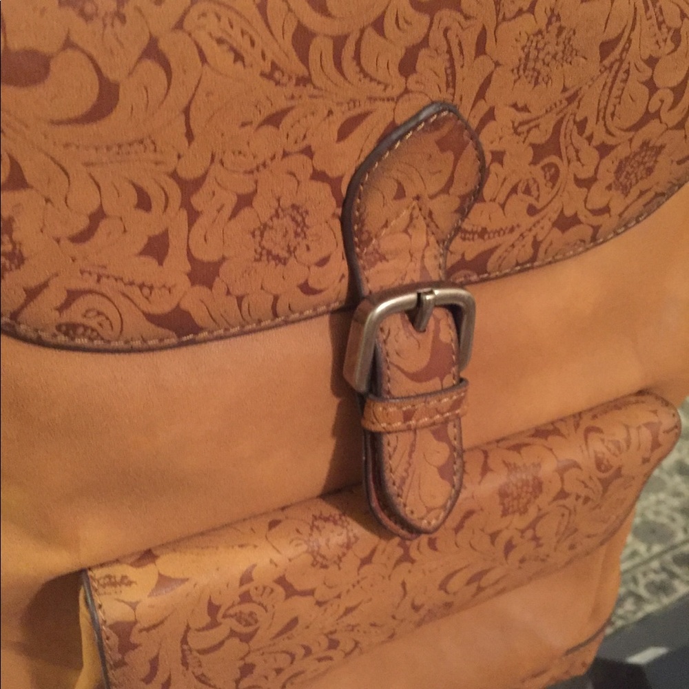 Faux leather backpack from ModCloth - Picture 3 of 4